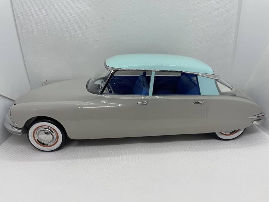 Amazon.co.jp: ノレブ 1/12 シトロエン CITROEN DS19 1956 Gris